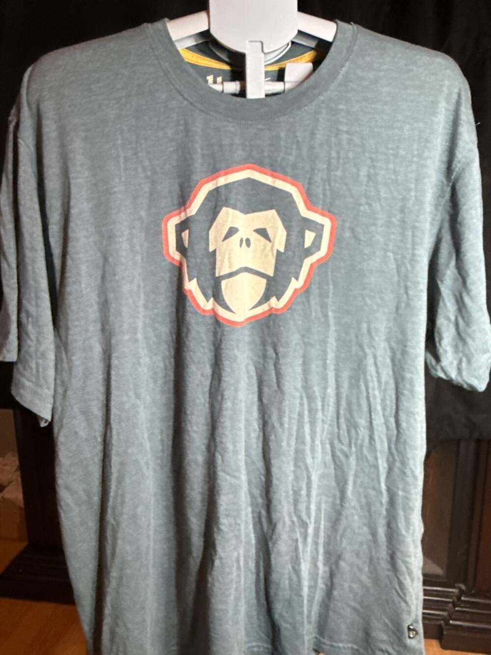 Howler Brothers tee XXL
